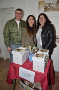 IMG-690fd9a80a08ff1f5d4a184312018c11-V-199x300 IMG-690fd9a80a08ff1f5d4a184312018c11-V