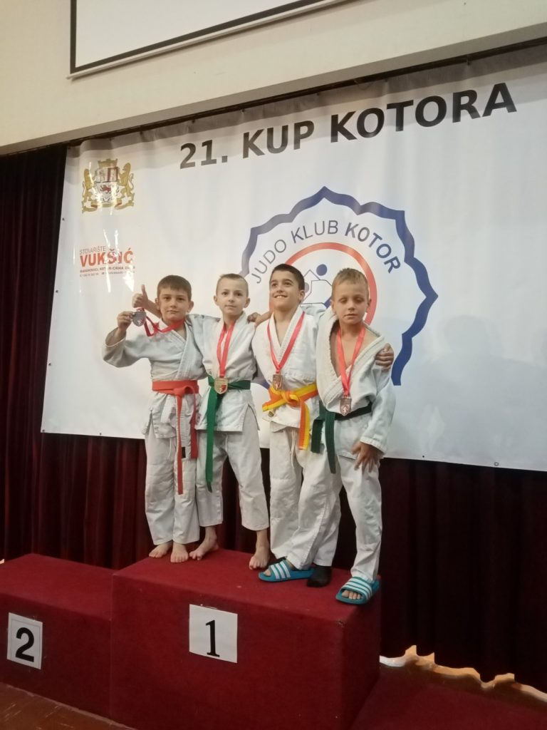 Aleksa-1-768x1024 Девет медаља за Џудо клуба "Гацко" У Котору