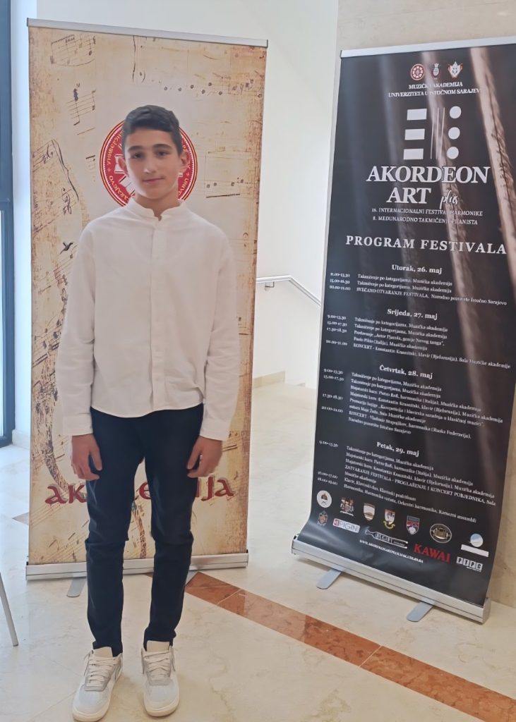 IMG-5dd09b2749366bd856bc992f47927b94-V-1-731x1024 Veliki uspjeh naših učenika na festivalu Akordeon art plus 2026