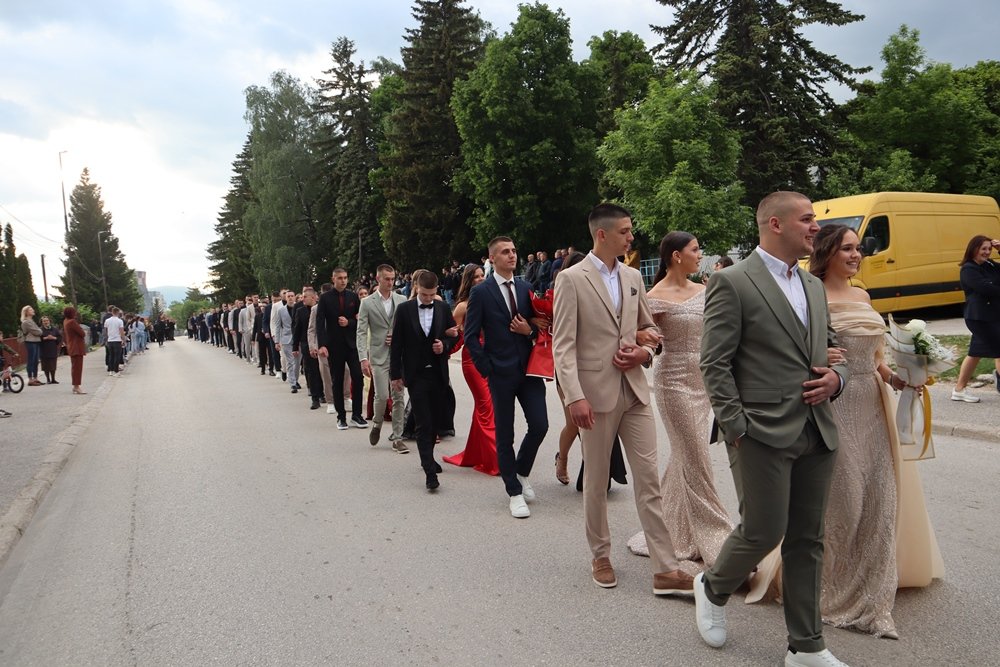IMG_4124 Defile ljepote i mladosti ukrasio ulice Gacka