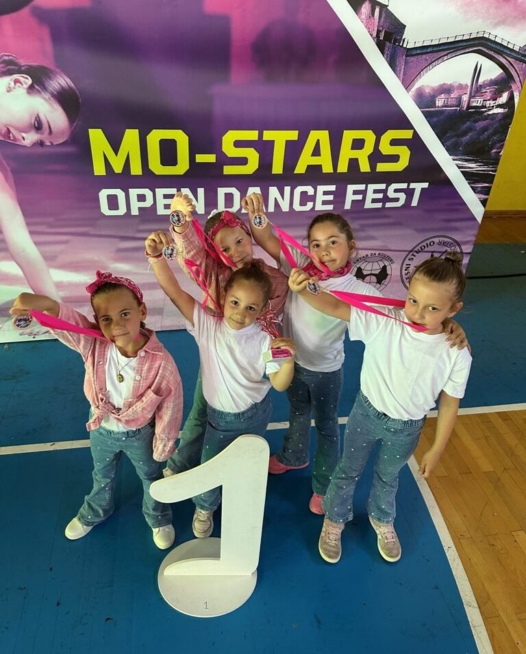 ve-dance-n2 Злато за „We dance“ Гацко: Два прва мјеста на међународном фестивалу у Мостару