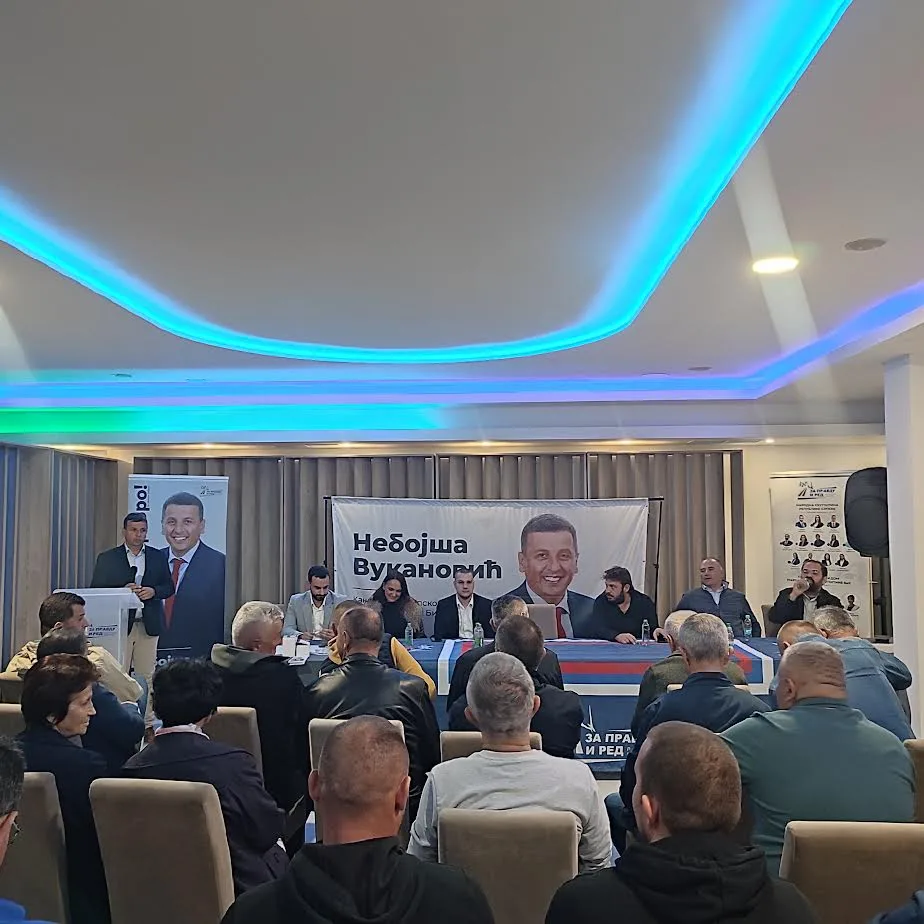0-3-jpg Одржана трибина За правду и ред - Листа Небојше Вукановића и ПДП РС Игор Црнадак