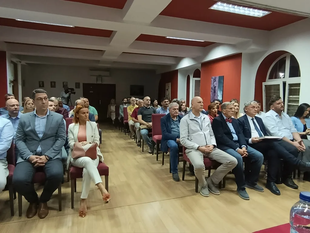 p-1024x768-jpg Svečanom akademijom otvoren 28. naučni skup istoričara